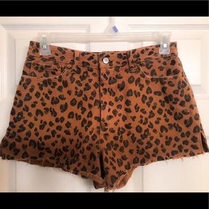 NWOT Abercrombie high rise shorts